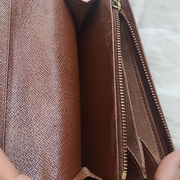 Louis Vuitton LV Monogram Tresor Wallet - Picture 12 of 14